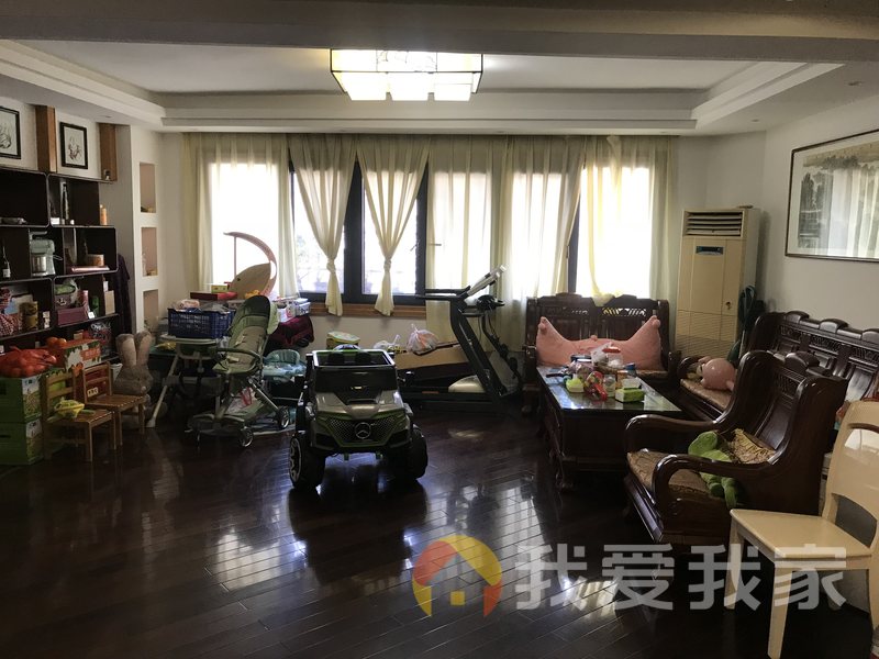 朝阳中路20号交通学院住宅小区 南北通透，采光好 装修好，环镜优美 中间楼层