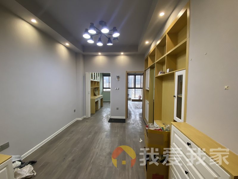 南昌我爱我家中大城 南北通透，采光好 装修好，环镜优美 周边匹套完善，，出行方便