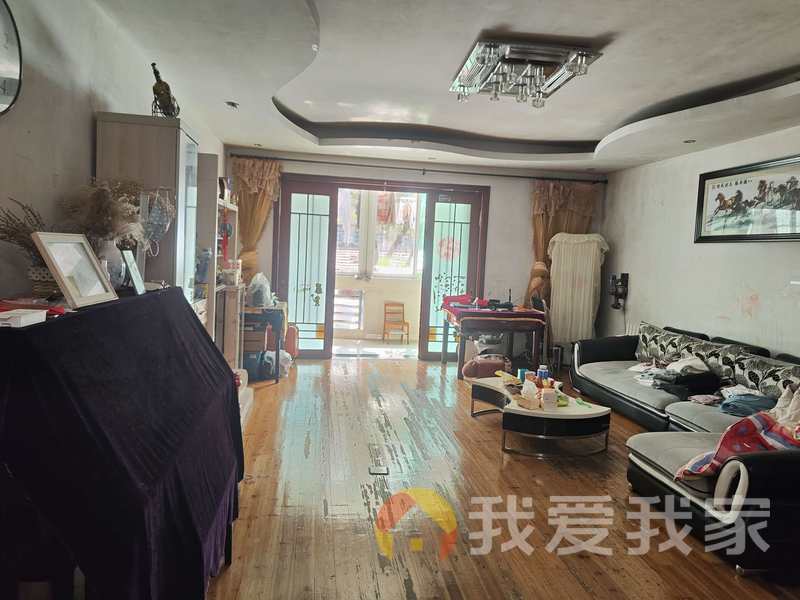 北京东路60号安装公司宿舍（南区） 南北通透，采光好 装修好，环镜优美 周边匹套完善，，出行方便