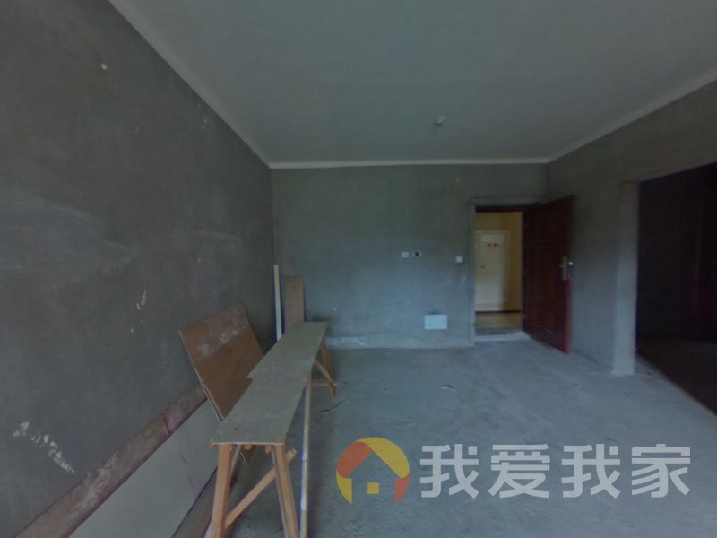 满五唯一带落地阳台；可以拎包入住位于小区中间位置不临街环境安