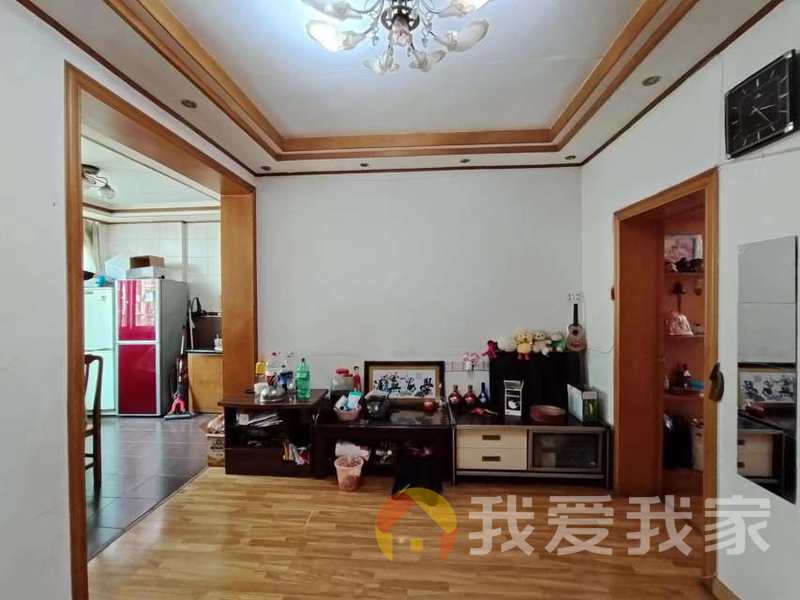 二七北路314号建工技校宿舍 南北通透，采光好 装修好，环镜优美 近地铁 视野好，诚心出售