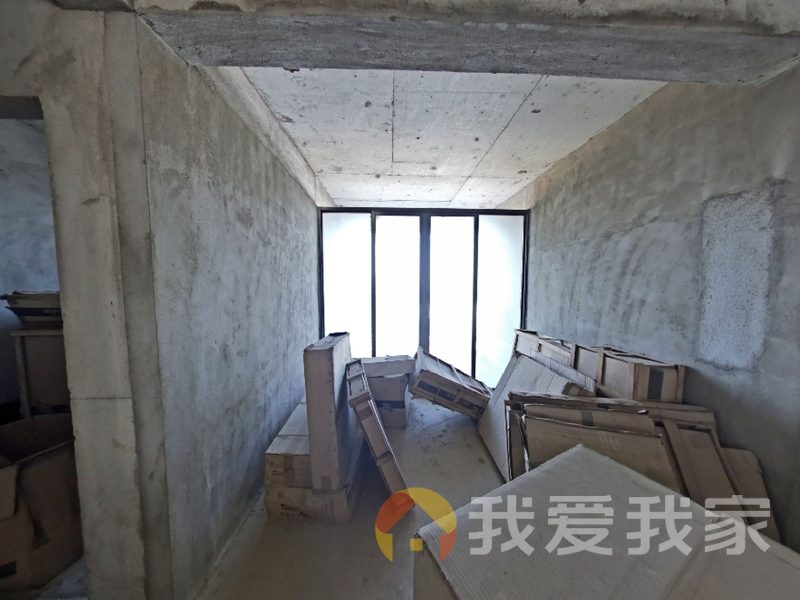 南昌我爱我家中国铁建青秀城 南北通透，采光好 中间楼层