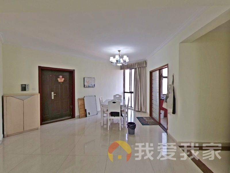 南昌我爱我家隆鑫广场 南北通透，采光好 近地铁 中间楼层