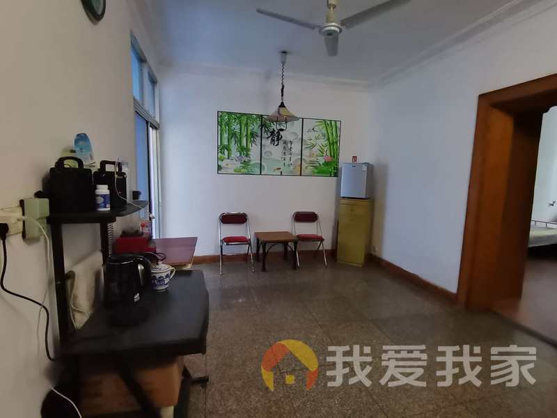 孙家亭小区（洛阳东路小区） 南北通透，采光好 近地铁 中间楼层