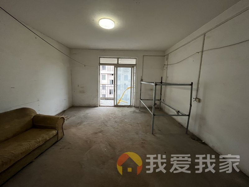 南昌我爱我家满五唯一户型居住舒适度高，可利用空间大，感光度好