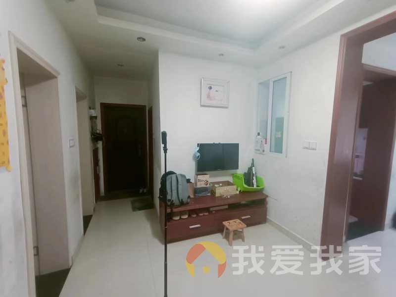 南昌我爱我家上坊路100号科学院宿舍 南北通透，采光好 装修好，环镜优美 近地铁 中间楼层