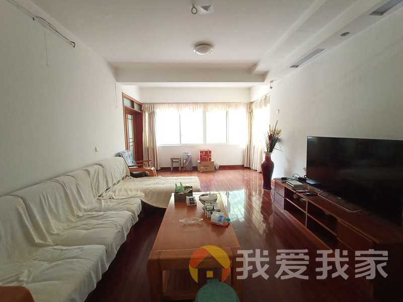桃苑公安小区 有院子有门卫 外国语总校 实际面积大居住舒适