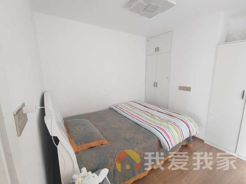 南昌我爱我家嘉德福公寓（胜利名座） 南北通透，采光好 装修好，环镜优美 近地铁 中间楼层