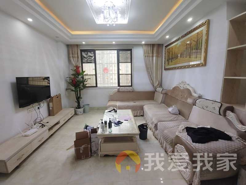 南昌我爱我家力高国际城五期瓦伦西亚 南北通透，采光好 装修好，环镜优美 中间楼层