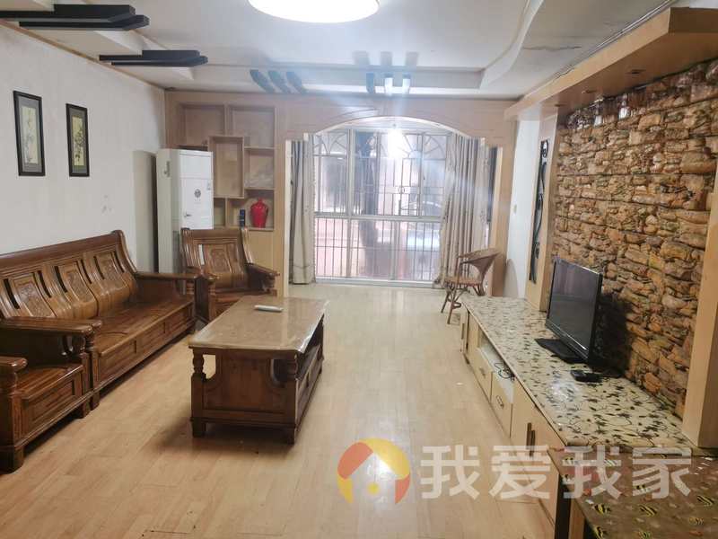 南昌我爱我家桃花苑商住小区 南北通透，采光好 装修好，环镜优美 周边匹套完善，，出行方便