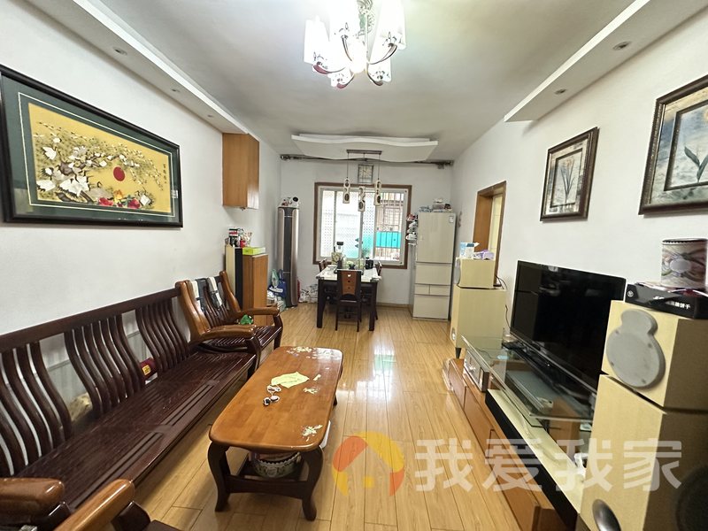 江大南路 南北通透，采光好 装修好，环镜优美 周边匹套完善，，出行方便