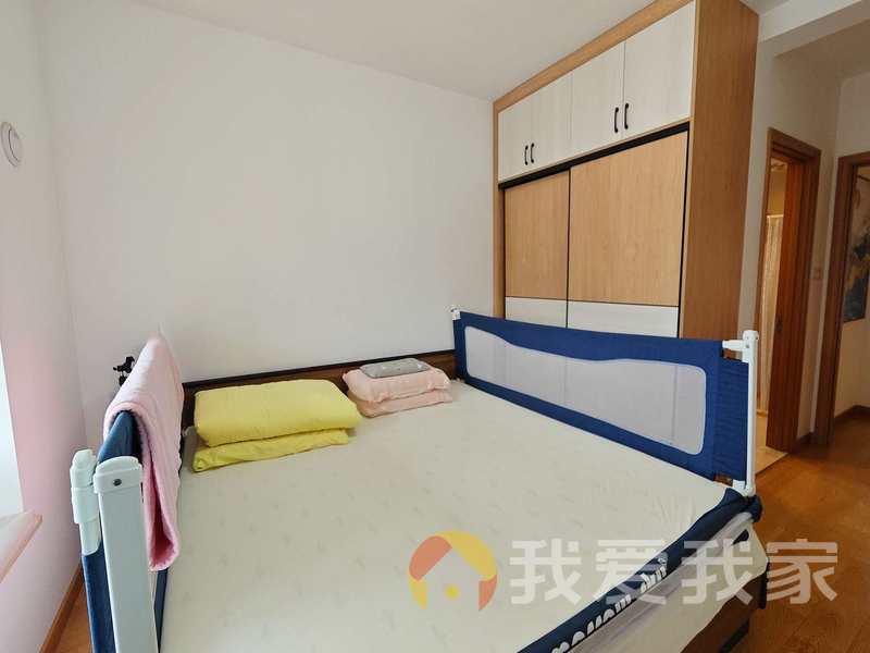万科璞悦里（江中御墅）二期 南北通透，采光好 装修好，环镜优美 视野好，诚心出售