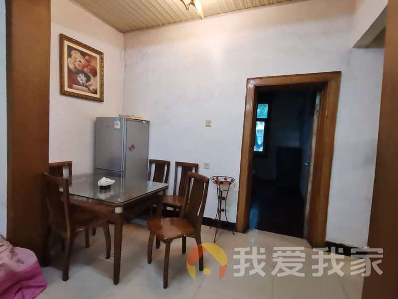 北京东路138号洪钢宿舍 南北通透，采光好 近地铁 视野好，诚心出售