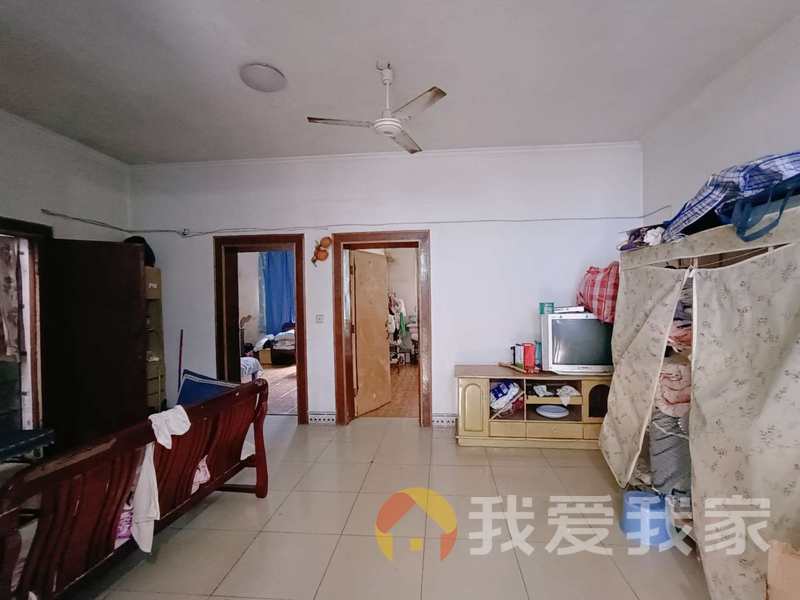 莲塘 南北通透，采光好 中间楼层