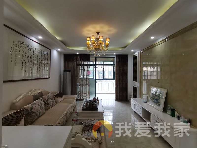 罗马象湖壹号 南北通透，采光好 装修好，环镜优美 视野好，诚心出售