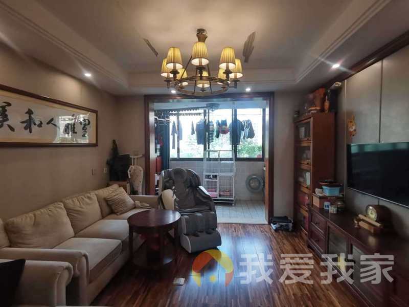 南昌我爱我家商城凤凰印象 南北通透，采光好 装修好，环镜优美 周边匹套完善，，出行方便