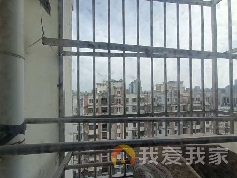 南昌我爱我家彭子江花园 南北通透，采光好 装修好，环镜优美 视野好，诚心出售