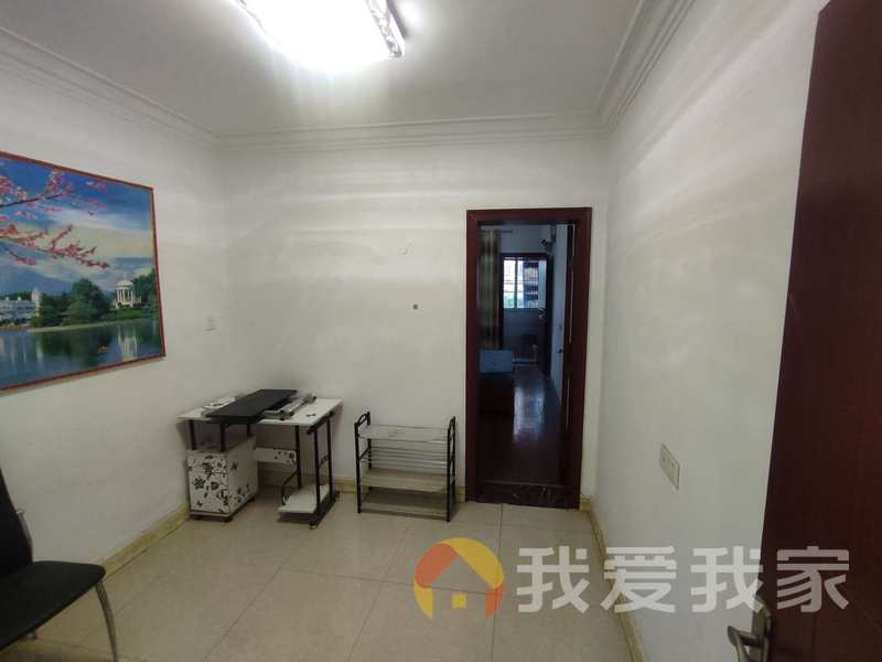 船山路惠民门小区 南北通透，采光好 视野好，诚心出售