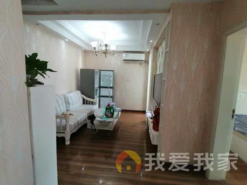 世纪中央城 南北通透，采光好 装修好，环镜优美 近地铁 中间楼层