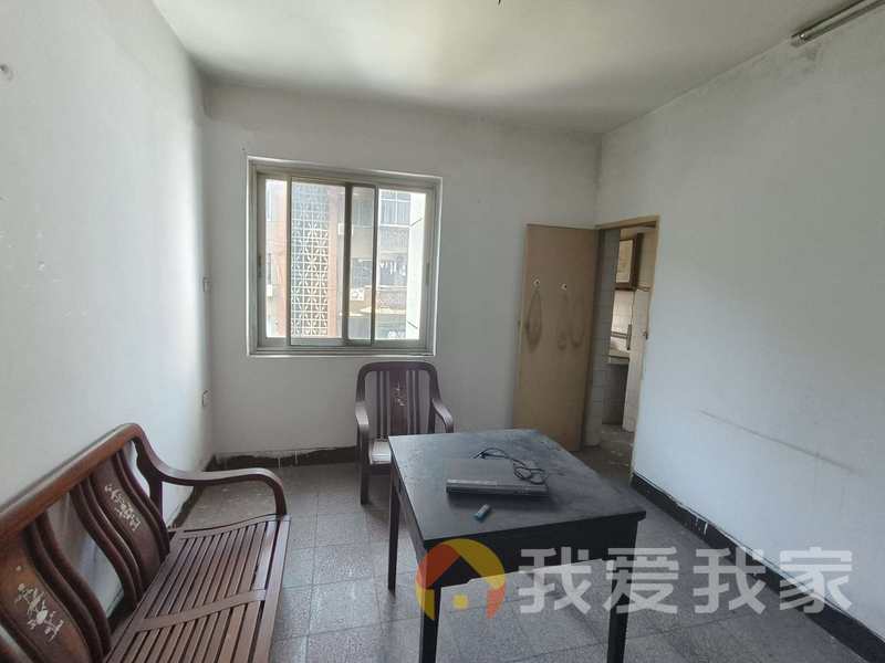 南昌我爱我家佘山路15号化纤厂分厂宿舍 南北通透，采光好 视野好，诚心出售