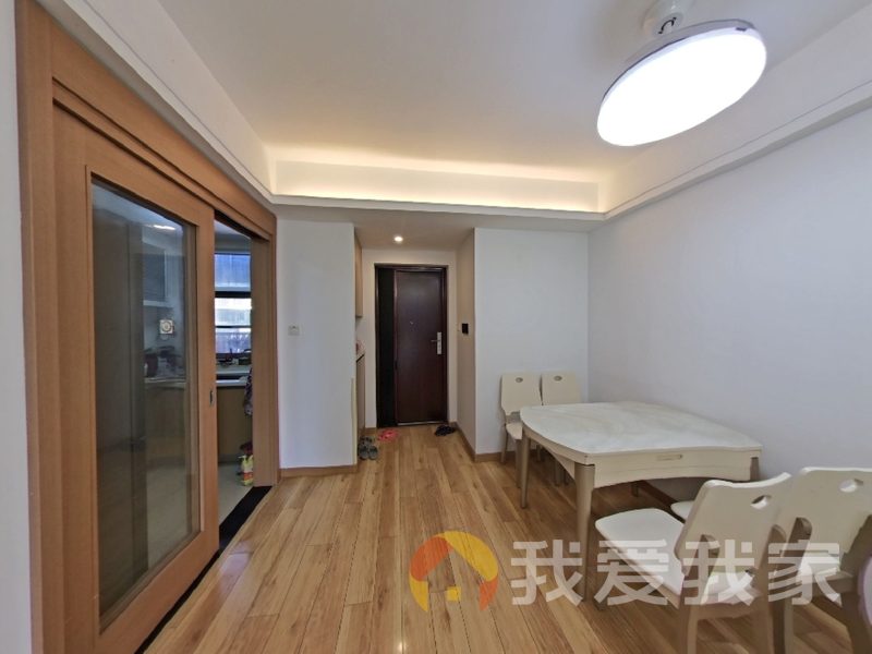 南昌我爱我家万科城市花园 南北通透，采光好 装修好，环镜优美 周边匹套完善，，出行方便