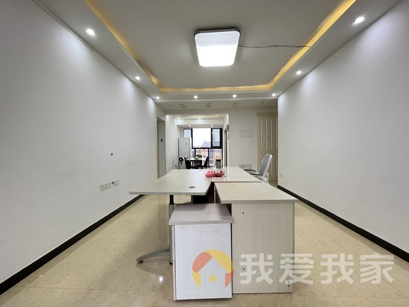 南昌我爱我家联发君悦朝阳 南北通透，采光好 装修好，环镜优美 视野好，诚心出售