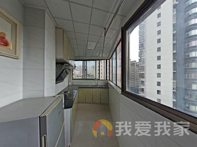 南昌我爱我家平安曼哈顿风情（聚仁哈佛公馆） 南北通透，采光好 装修好，环镜优美 视野好，诚心出售