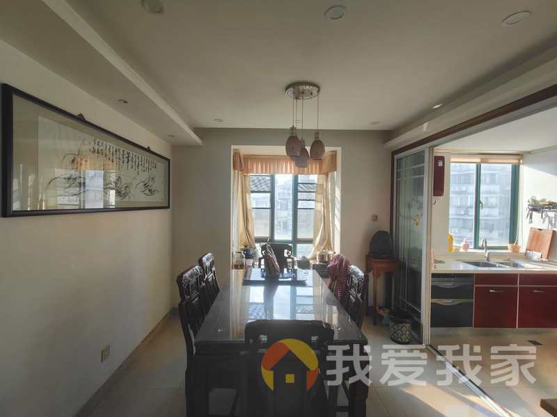 碧水华庭 南北通透，采光好 装修好，环镜优美 视野好，诚心出售