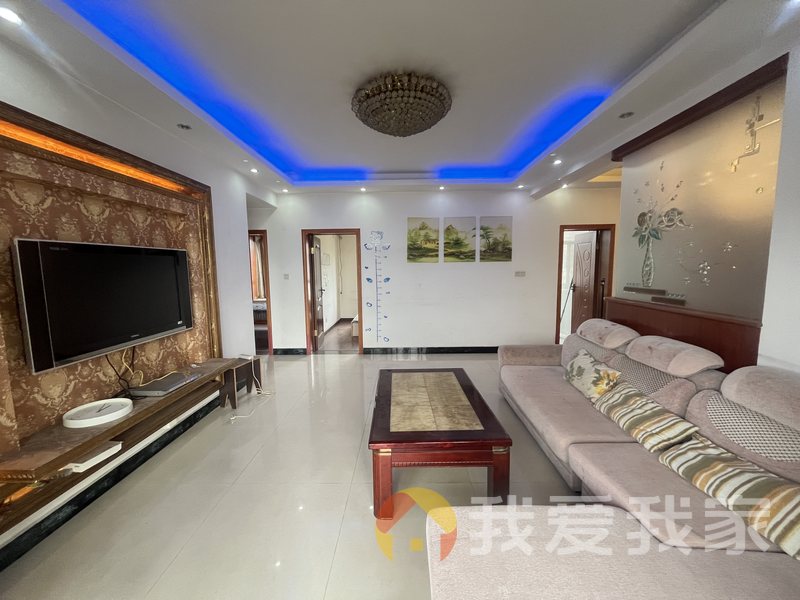 江信国际嘉园 南北通透，采光好 装修好，环镜优美 中间楼层
