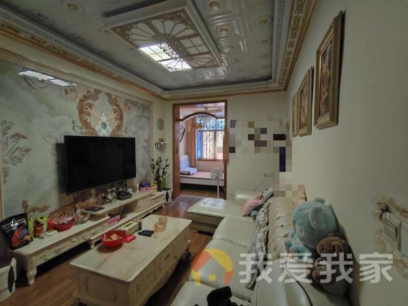 金盘路79号石油化工厅宿舍 南北通透，采光好 装修好，环镜优美 视野好，诚心出售