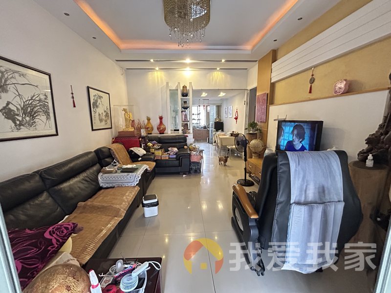 南昌我爱我家凤凰城一期凤鸣苑 南北通透，采光好 装修好，环镜优美 近地铁 视野好，诚心出售