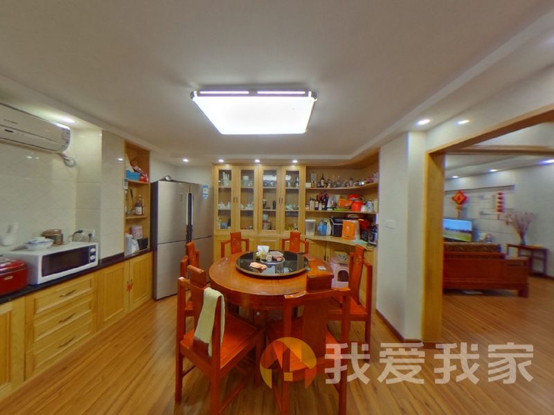 南昌我爱我家九里象湖城水晶岛 南北通透，采光好 装修好，环镜优美 周边匹套完善，，出行方便