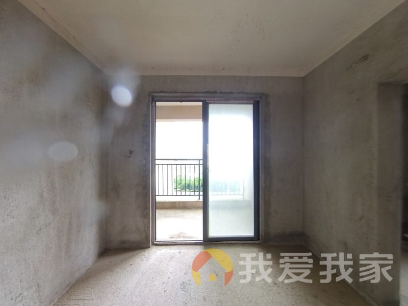 朗贤奥特莱斯小镇 南北通透，采光好 视野好，诚心出售