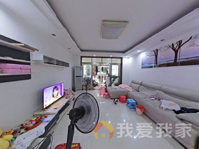 南昌我爱我家澄湖经典 南北通透，采光好 装修好，环镜优美 视野好，诚心出售