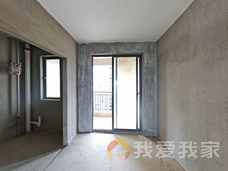 新建城B2区 南北通透，采光好 近地铁 中间楼层