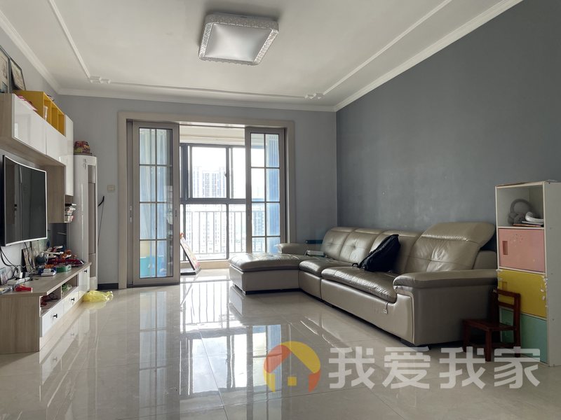 南昌我爱我家高新大道满庭春 南北通透，采光好 装修好，环镜优美 视野好，诚心出售