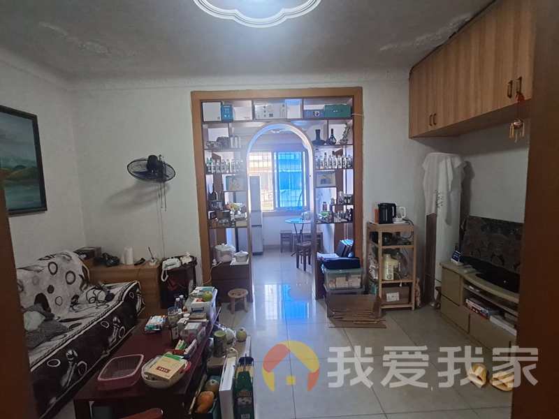 南昌我爱我家医学院北院 南北通透，采光好 装修好，环镜优美 视野好，诚心出售