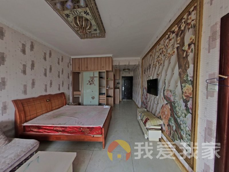 南昌我爱我家澄湖国际广场 南北通透，采光好 装修好，环镜优美 中间楼层