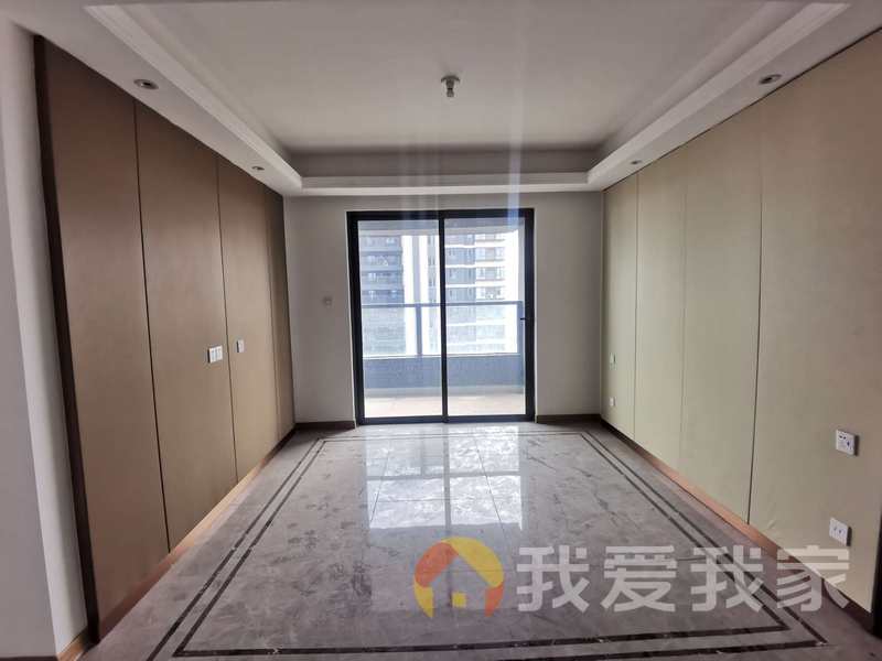 南昌我爱我家万达文化旅游城七区（G区） 南北通透，采光好 装修好，环镜优美 近地铁 视野好，诚心出售