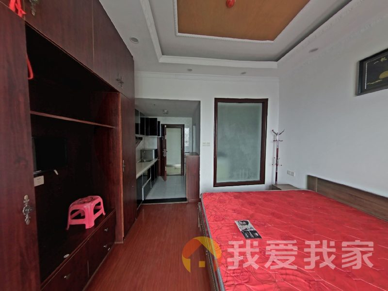 南昌我爱我家象山南路仕中心 南北通透，采光好 装修好，环镜优美 中间楼层