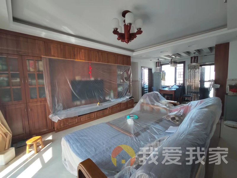 海航白金汇 南北通透，采光好 装修好，环镜优美 近地铁 视野好，诚心出售