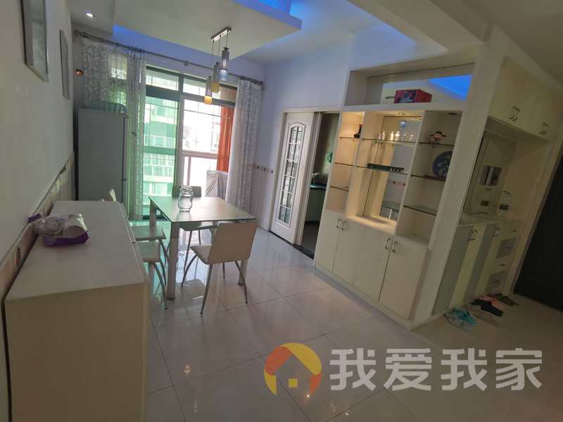 象湖源 南北通透，采光好 装修好，环镜优美 中间楼层