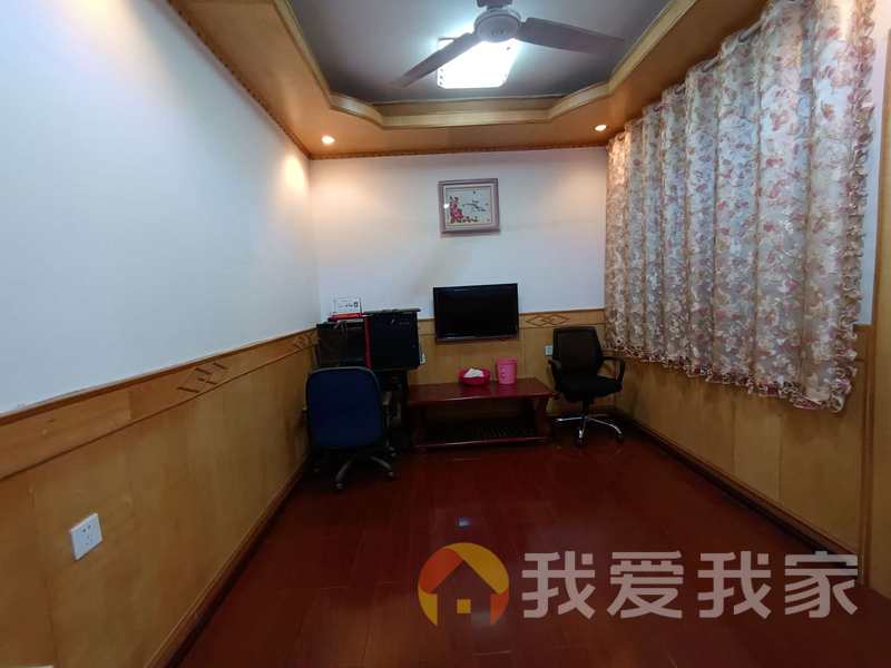 洪都大院五区 南北通透，采光好 视野好，诚心出售