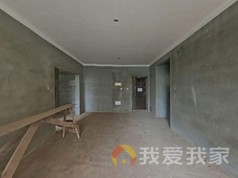 金麒麟世家半山半城 南北通透，采光好 周边匹套完善，，出行方便