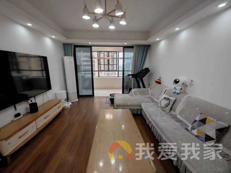 中国铁建青秀城 南北通透，采光好 装修好，环镜优美 视野好，诚心出售