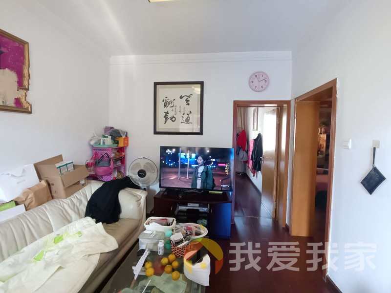 铁路二村 南北通透，采光好 装修好，环镜优美 视野好，诚心出售