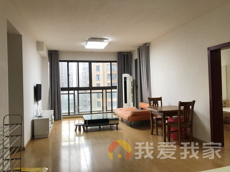 云锦路中大云锦 南北通透，采光好 装修好，环镜优美 中间楼层