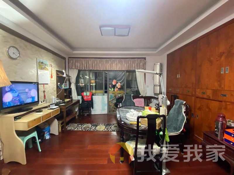 南昌我爱我家天泽园 南北通透，采光好 装修好，环镜优美 近地铁 视野好，诚心出售
