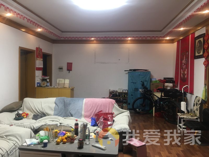 南昌我爱我家洪城路 南北通透，采光好 装修好，环镜优美 近地铁 视野好，诚心出售