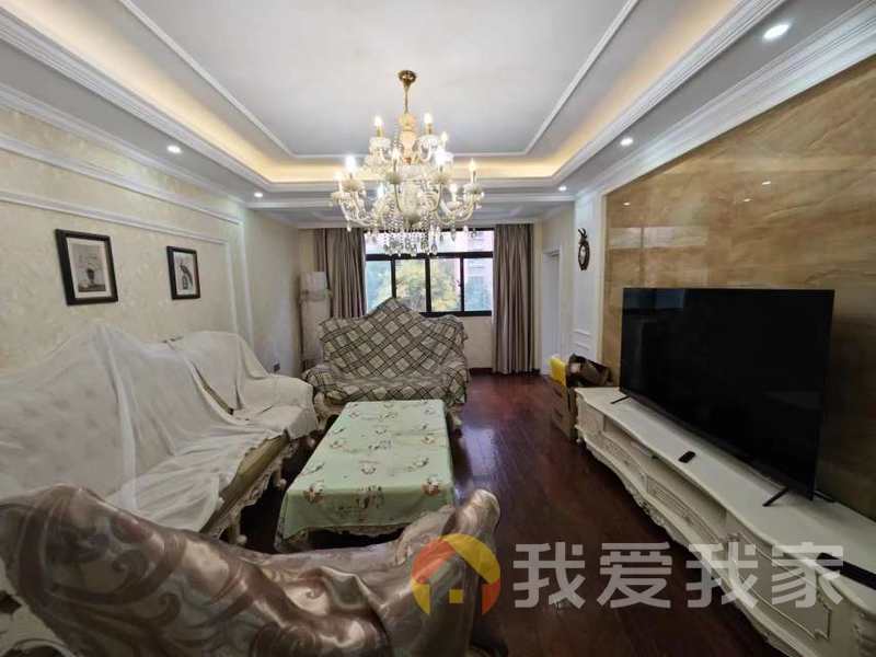 南昌我爱我家联泰景岗佳园 南北通透，采光好 装修好，环镜优美 近地铁 周边匹套完善，，出行方便